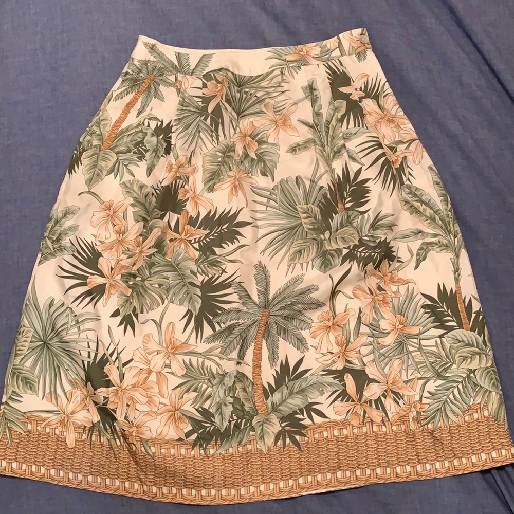 BROOKS BROTHER FLORAL TROPICAL PRINT 100% SILK
